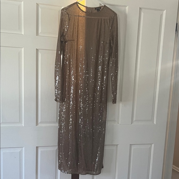 Boohoo Dresses & Skirts - Boohoo Taupe Sequin Long Sleeve Midi Dress